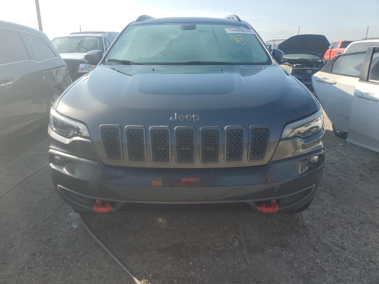 2020 Jeep Cherokee VIN 1C4PJMBX6LD583328 Copart auction photo, water/flood damage thumbnail 5