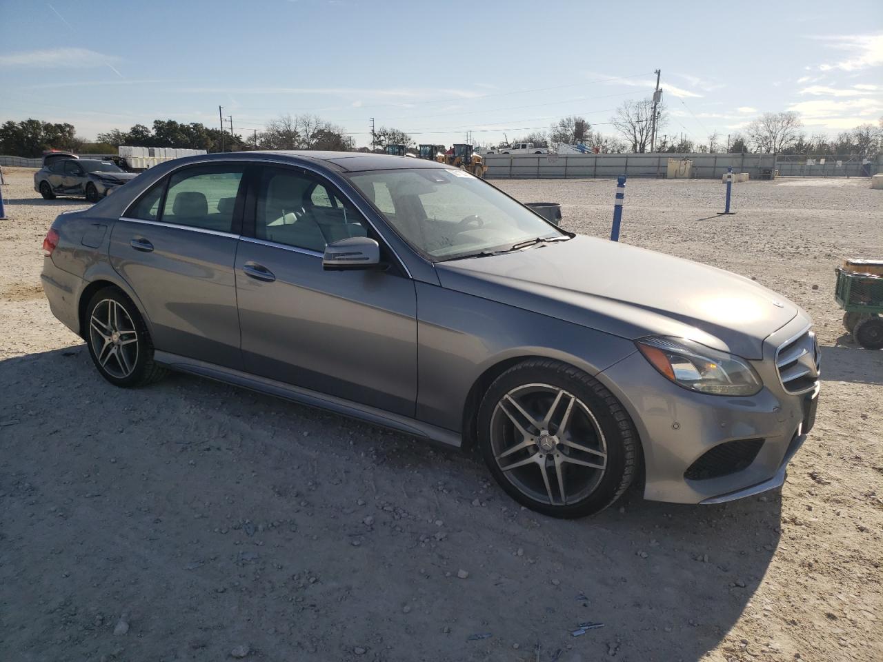 2015 Mercedes-Benz E-klasse VIN WDDHF6FB0FB097670 Copart auction photo, minor dent/scratches damage thumbnail 4
