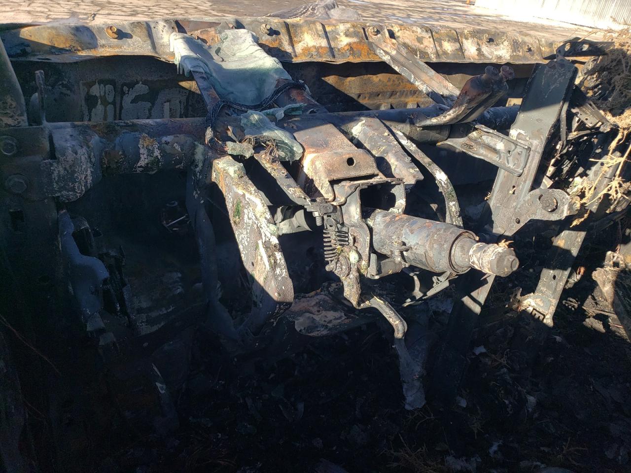 2012 Dodge Caravan VIN 2C4RDGBG1CR121001 Copart auction photo, burn damage thumbnail 9