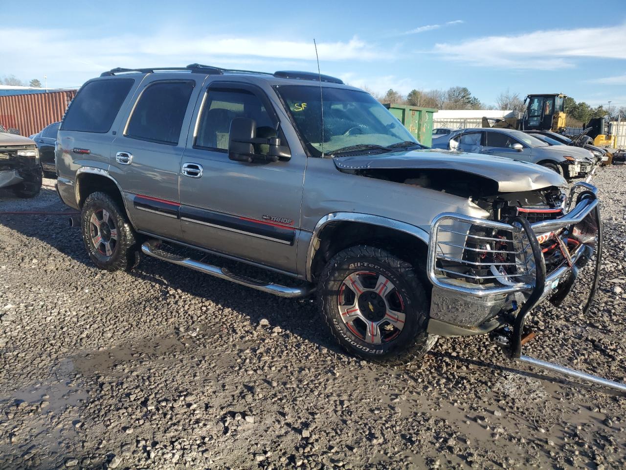 2001 Chevrolet Tahoe VIN 1GNEC13T01R193506 Copart auction photo, front end damage thumbnail 4