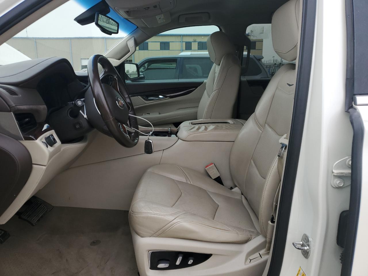 2015 Cadillac Escalade VIN 1GYS3GKJ4FR246434 Copart auction photo, normal wear damage thumbnail 7