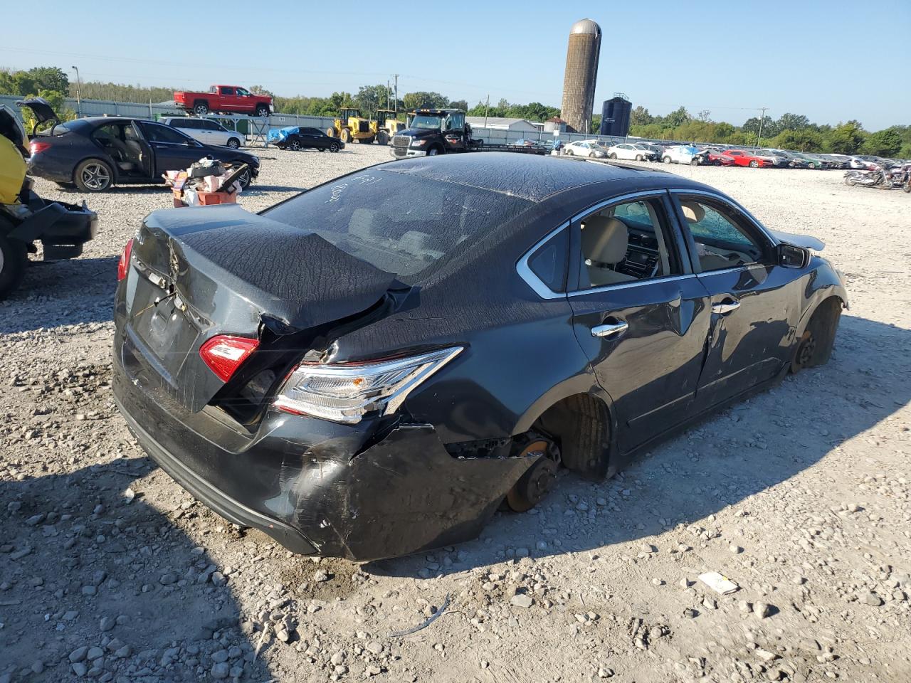 2016 Nissan Altima VIN 1N4AL3AP5GC272132 Copart auction photo, all over damage thumbnail 3