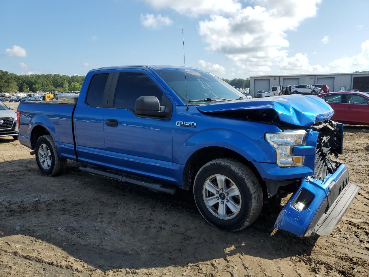 2015 Ford F-150 VIN 1FTEX1C8XFKE28731 Copart auction photo, frame damage / front end damage thumbnail 4