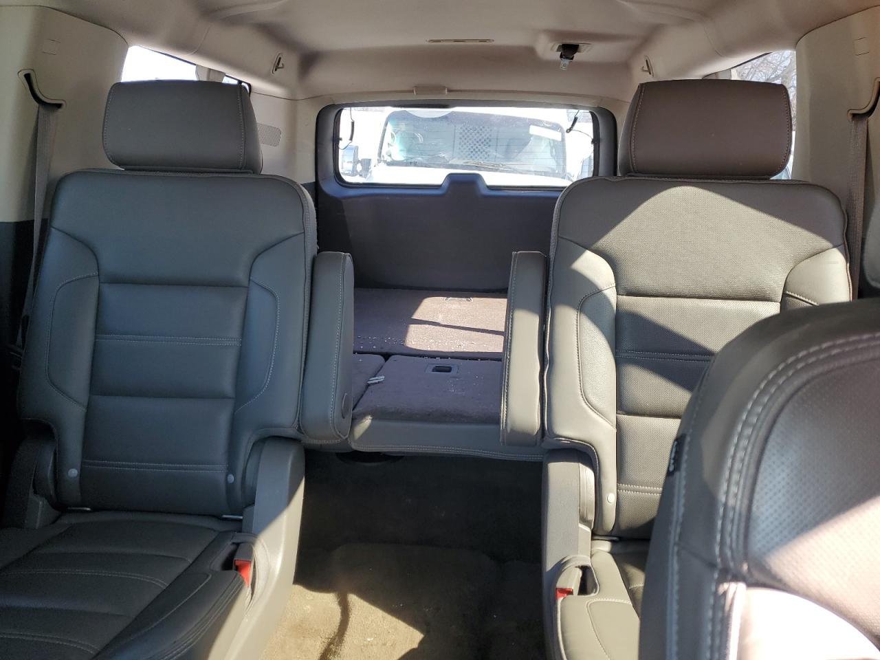 2015 GMC Yukon VIN 1GKS2JKJ6FR290705 Copart auction photo, front end damage thumbnail 10