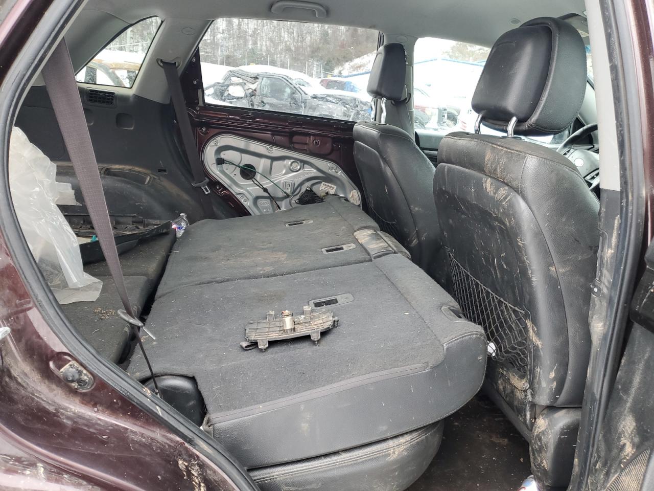 2011 KIA Sorento VIN 5XYKUDA21BG051976 Copart auction photo, side / front end damage thumbnail 11