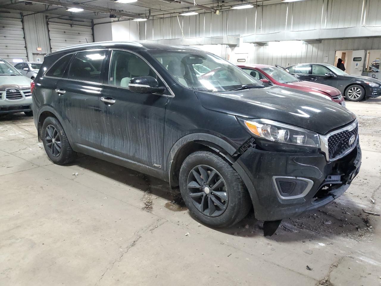 2017 KIA Sorento VIN 5XYPGDA39HG227168 Copart auction photo, front end damage thumbnail 4