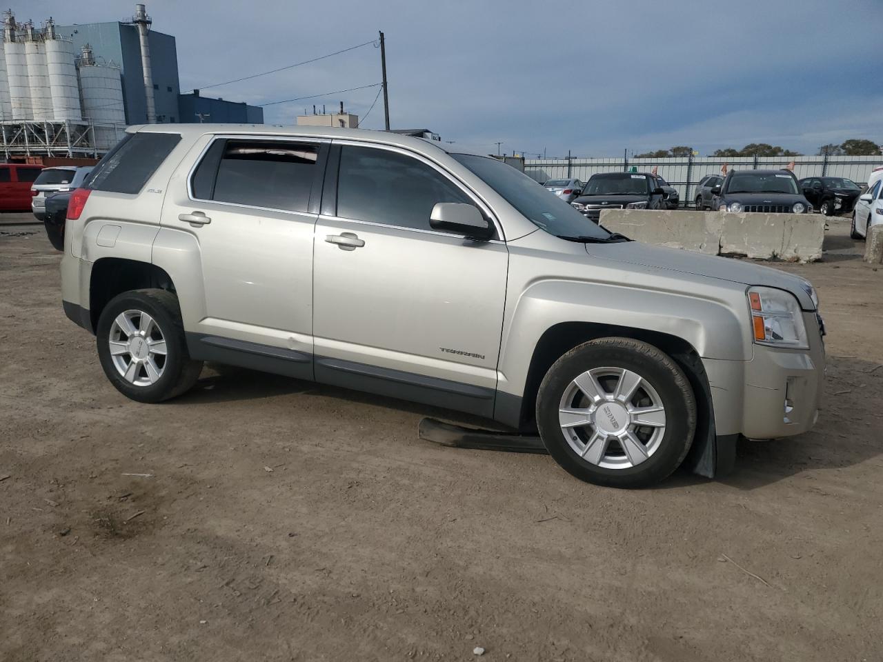 2013 GMC Terrain VIN 2GKALMEK2D6407980 Copart auction photo, front end / minor dent/scratches damage thumbnail 4