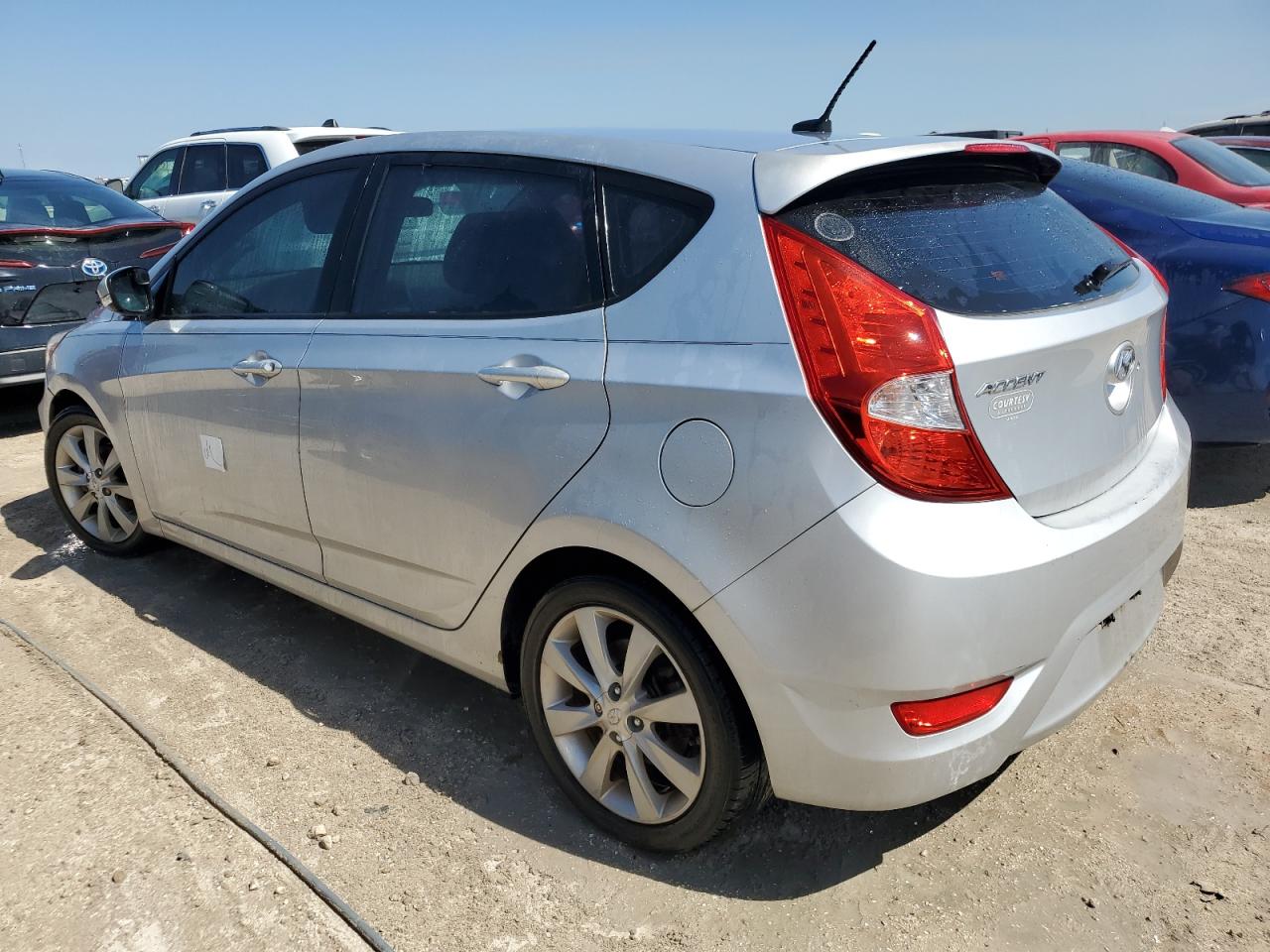 2013 Hyundai Accent VIN KMHCU5AE8DU138582 Copart auction photo, water/flood damage thumbnail 2