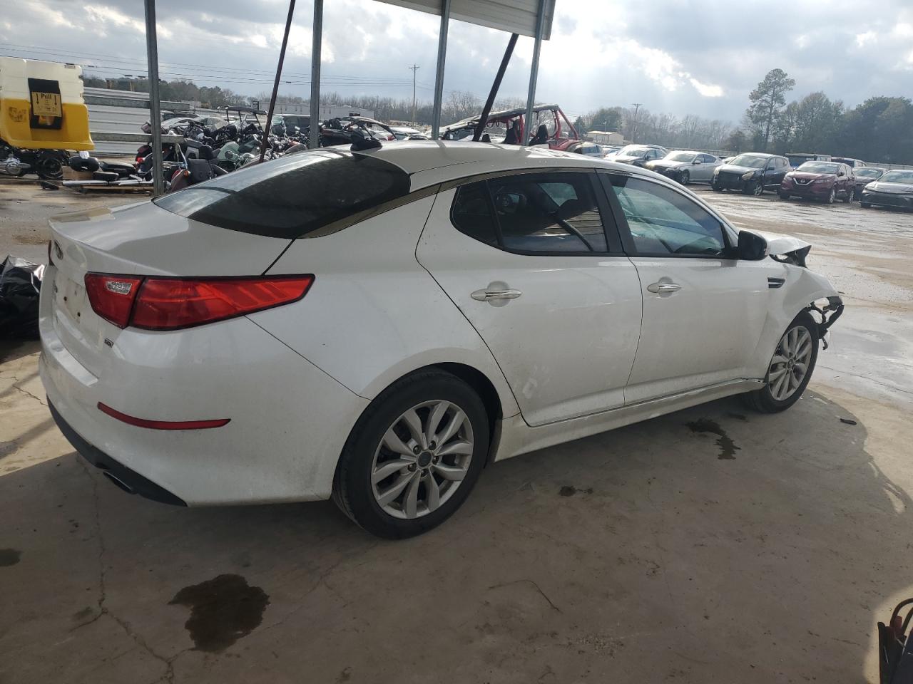 2015 KIA Optima VIN KNAGM4A77F5614431 Copart auction photo, front end / side damage thumbnail 3