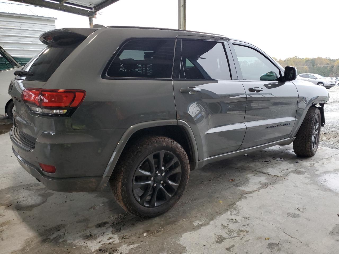 2020 Jeep Grand Cherokee VIN 1C4RJEAG2LC305936 Copart auction photo, front end / undercarriage damage thumbnail 3