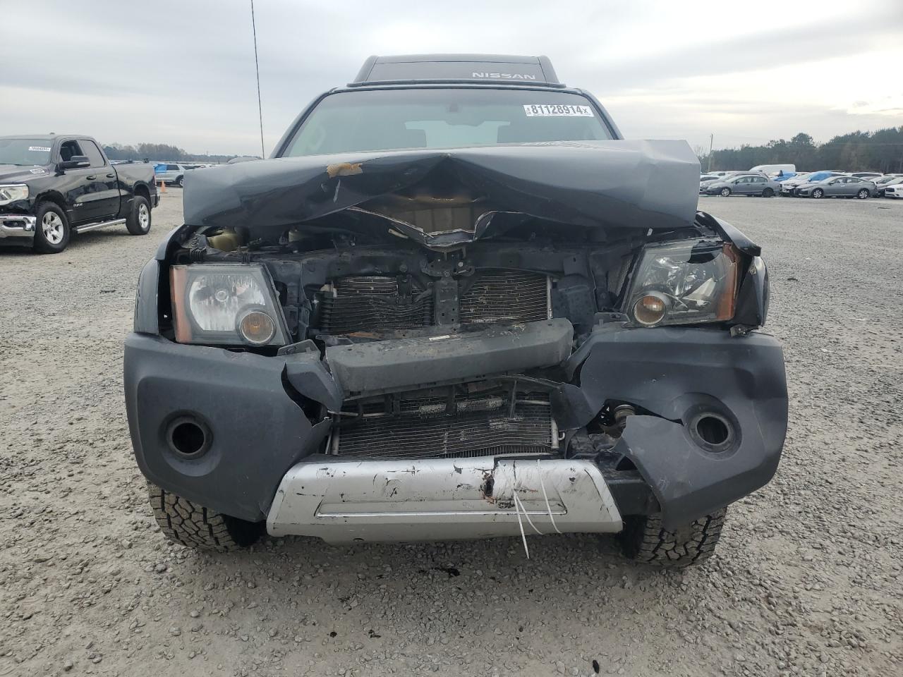 2014 Nissan XTerra VIN 5N1AN0NW1EN814313 Copart auction photo, front end damage thumbnail 5
