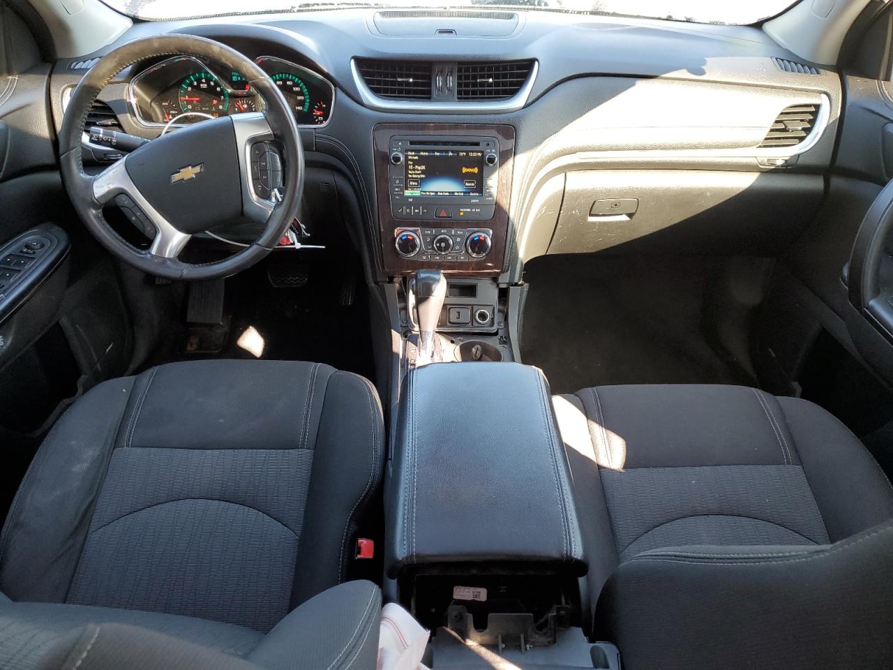 2017 Chevrolet Traverse VIN 1GNKRGKD0HJ210764 Copart auction photo, rear end / side damage thumbnail 8