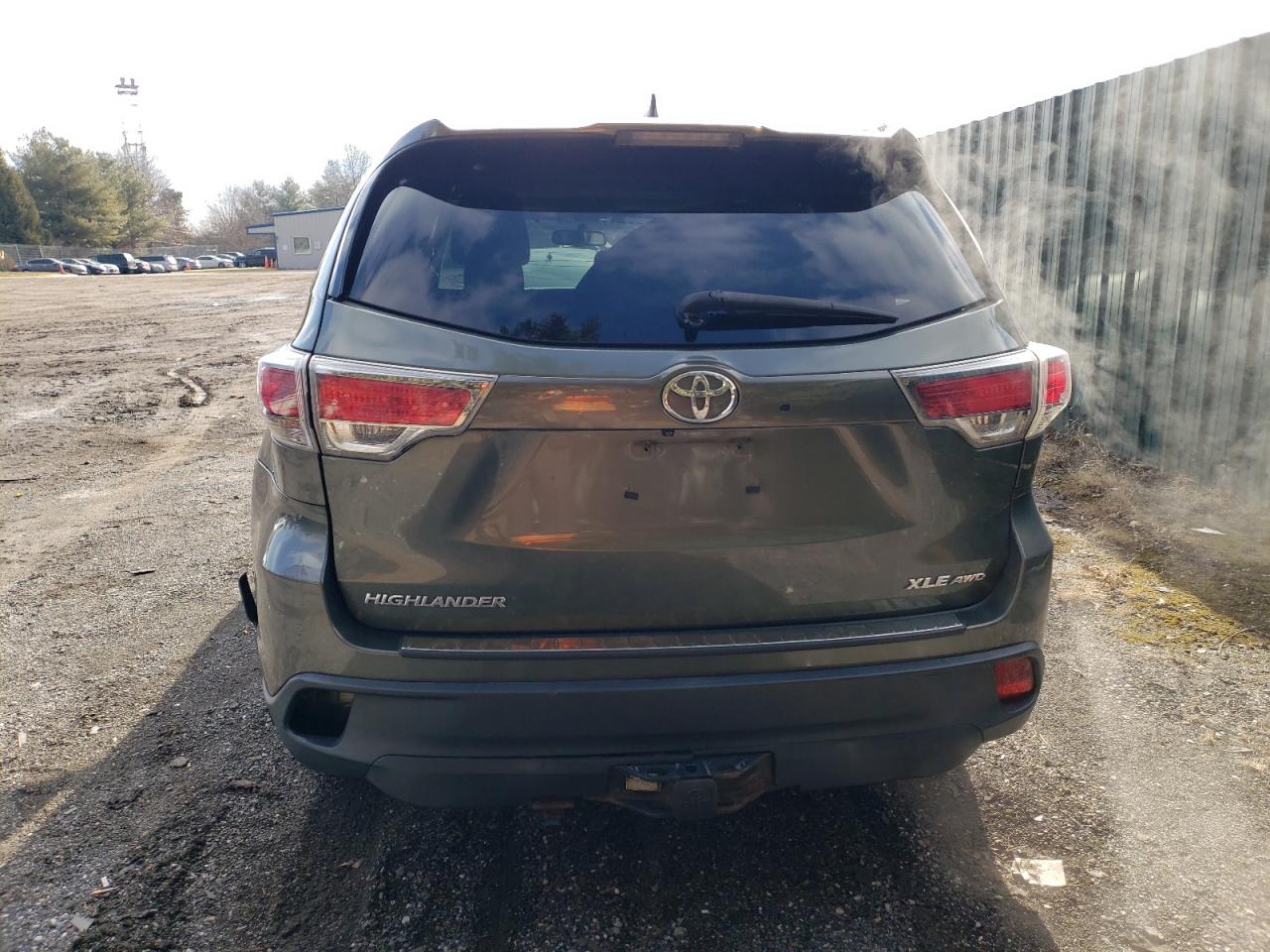 2014 Toyota Highlander VIN 5TDJKRFH4ES053496 Copart auction photo, side / minor dent/scratches damage thumbnail 6