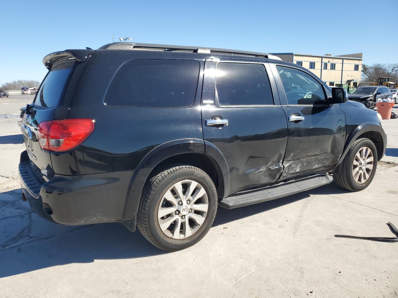 2015 Toyota Sequoia VIN 5TDKY5G11FS058699 Copart auction photo, side / hail damage thumbnail 3