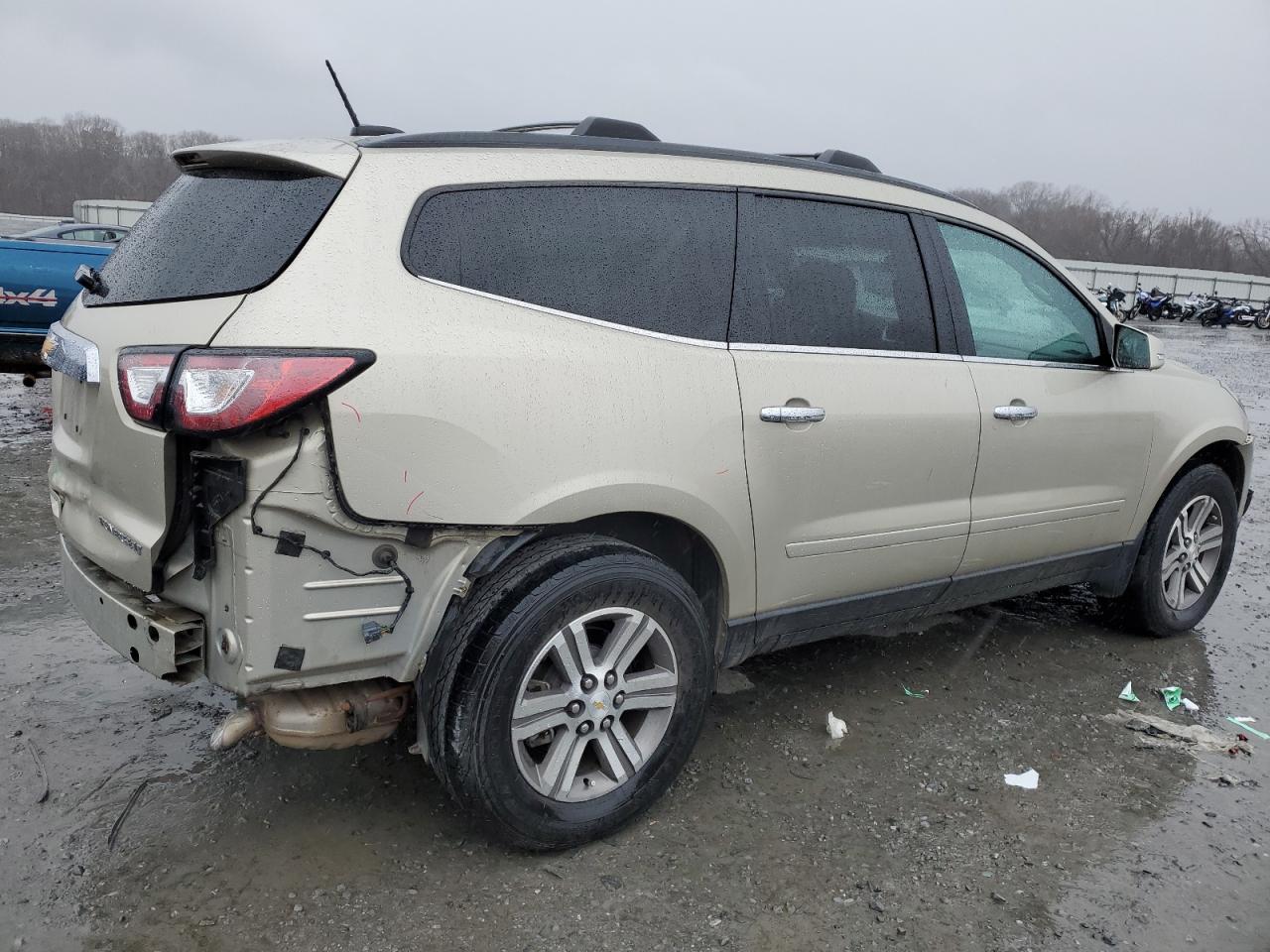 2016 Chevrolet Traverse VIN 1GNKRGKD3GJ136643 Copart auction photo, rear end / front end damage thumbnail 3