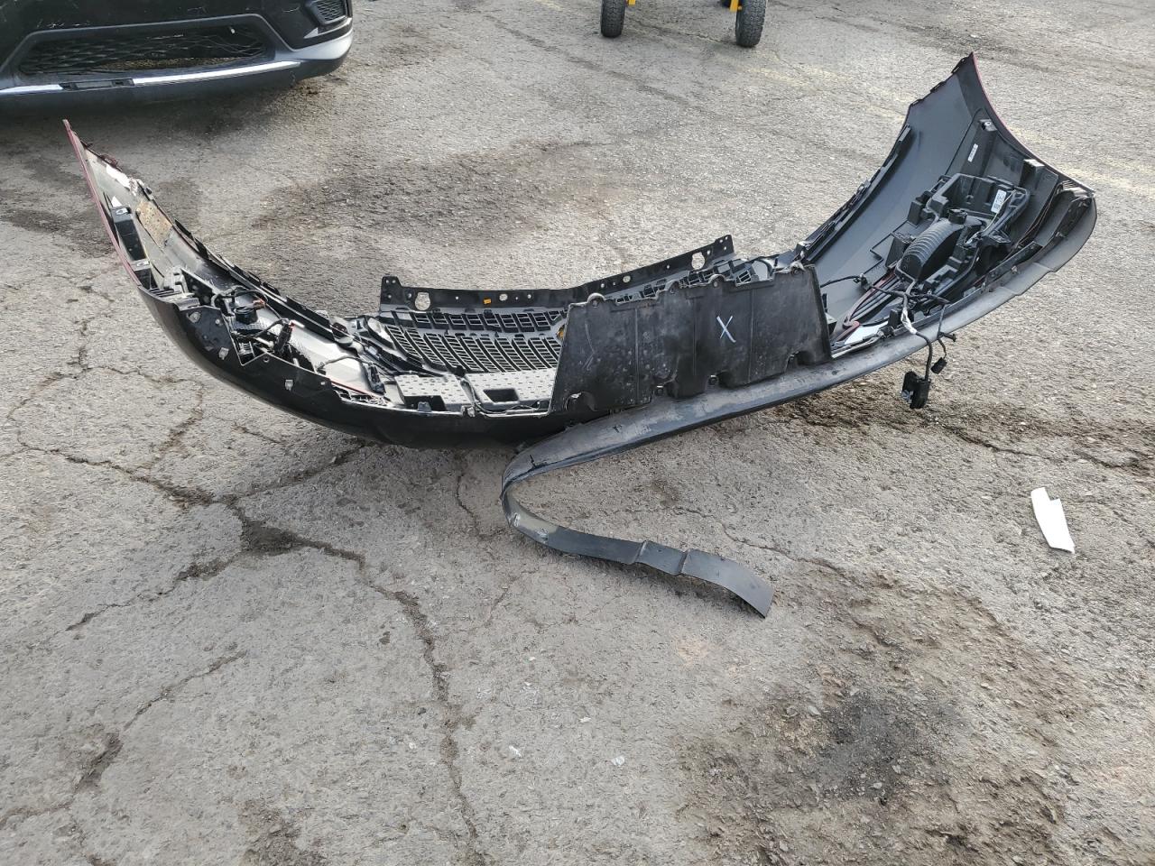 2018 Buick Enclave VIN 5GAERBKW0JJ133072 Copart auction photo, front end / side damage thumbnail 15