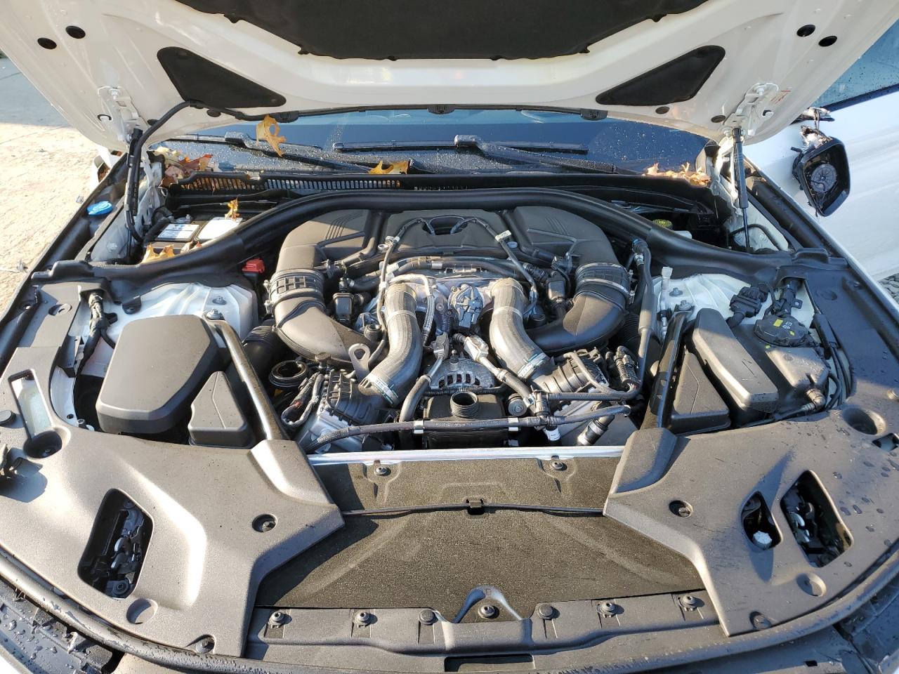 2018 BMW M5 VIN WBAJB9C53JB036312 Copart auction photo, front end damage thumbnail 11