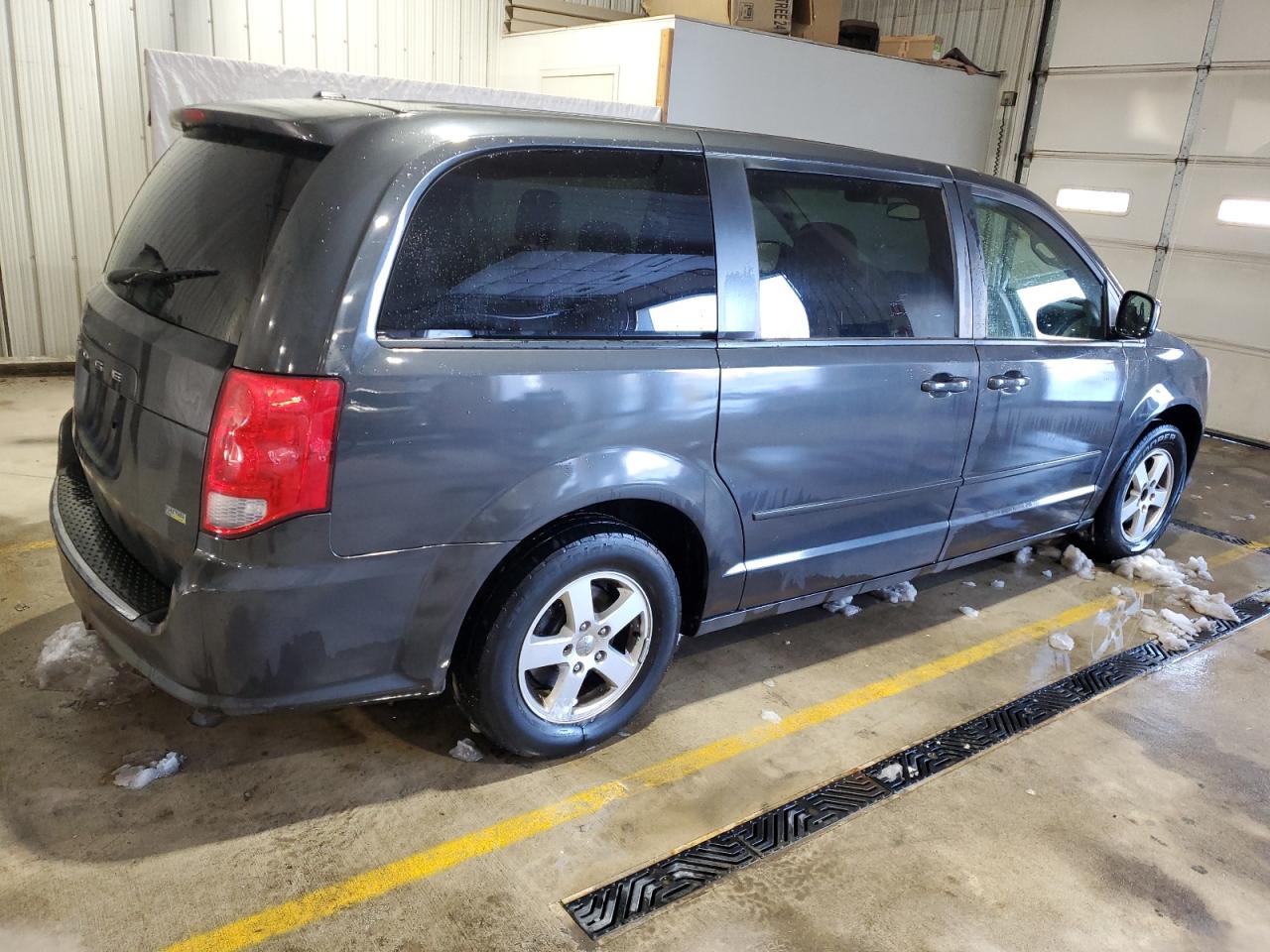 2011 Dodge Caravan VIN 2D4RN3DG7BR690617 Copart auction photo, mechanical / minor dent/scratches damage thumbnail 3