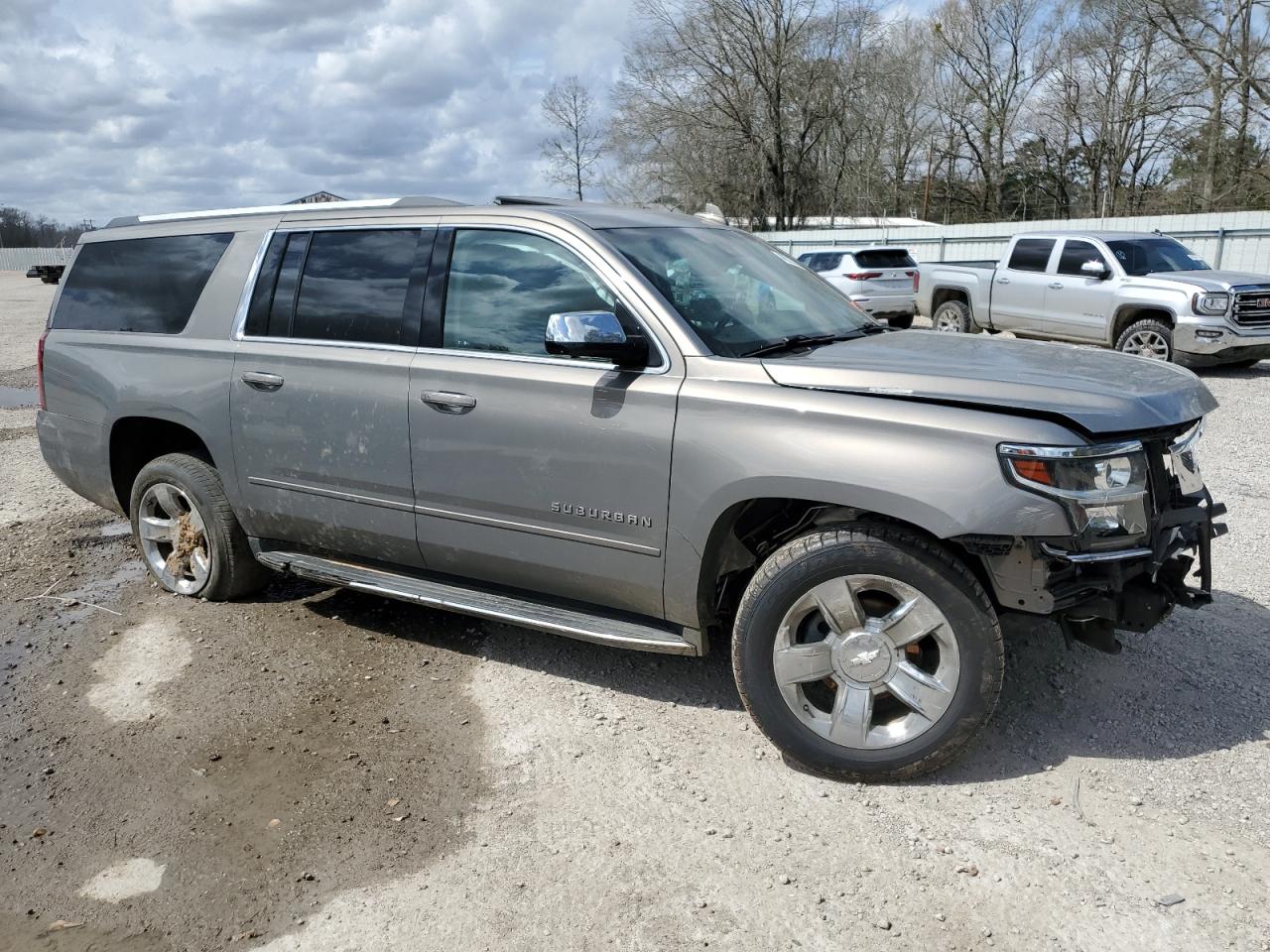 2018 Chevrolet Suburban VIN 1GNSCJKC3JR188580 Copart auction photo, front end damage thumbnail 4