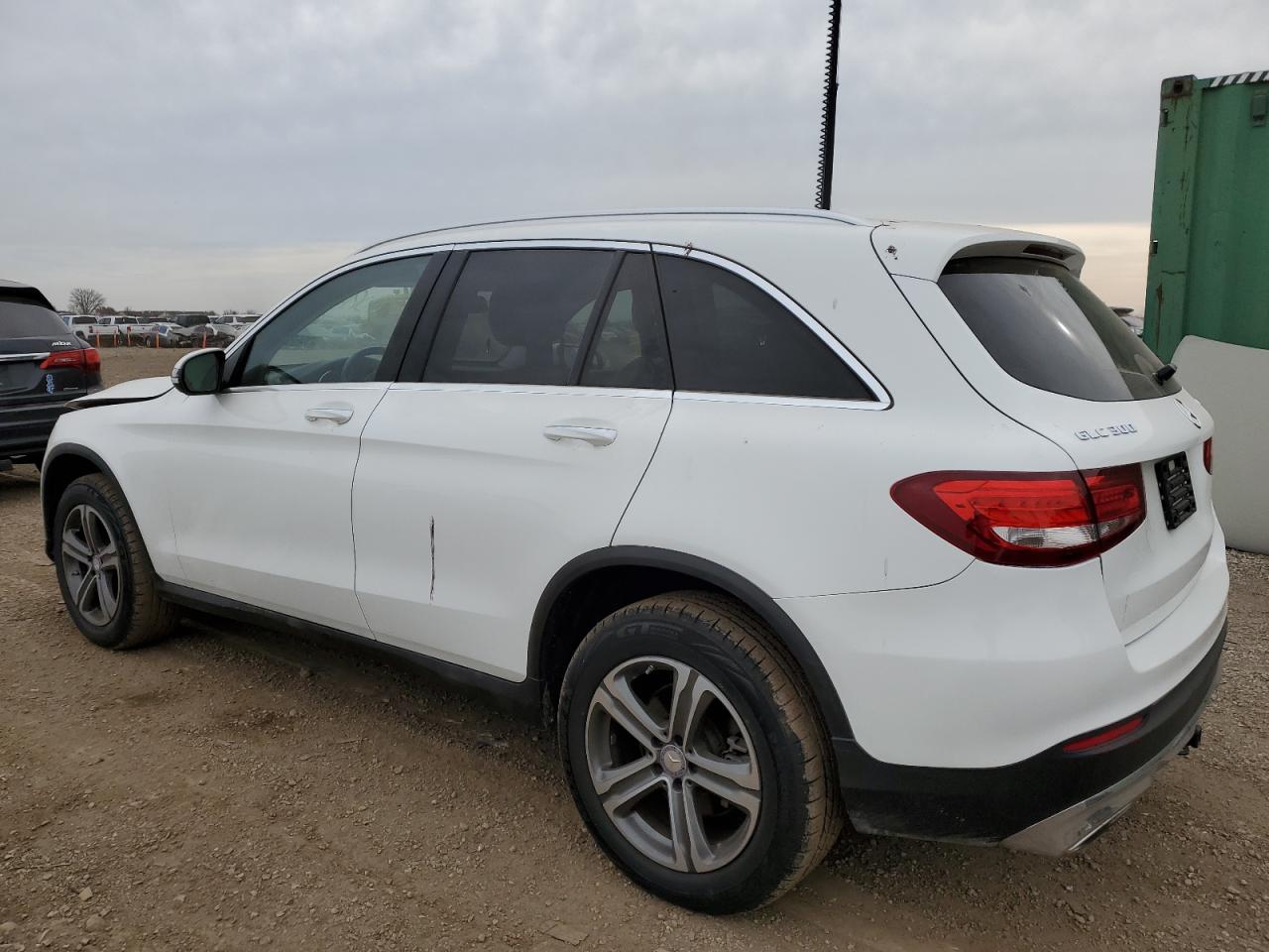 2017 Mercedes-Benz GLC VIN WDC0G4KB4HF174464 Copart auction photo, front end / minor dent/scratches damage thumbnail 2