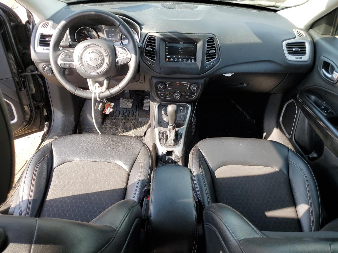 2019 Jeep Compass VIN 3C4NJDBB6KT792606 Copart auction photo, rear end damage thumbnail 8