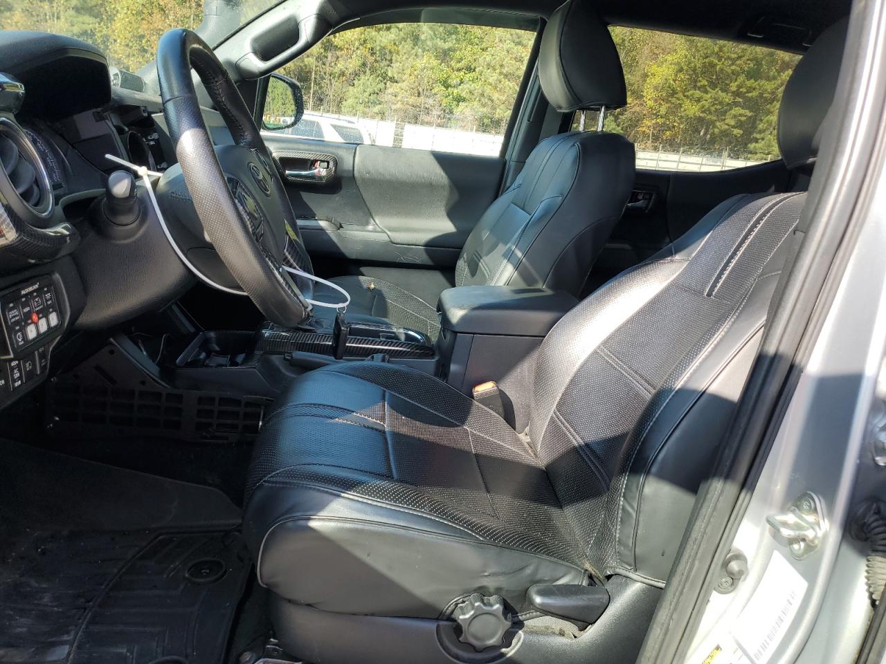 2018 Toyota Tacoma VIN 3TMCZ5AN0JM186230 Copart auction photo, all over damage thumbnail 7