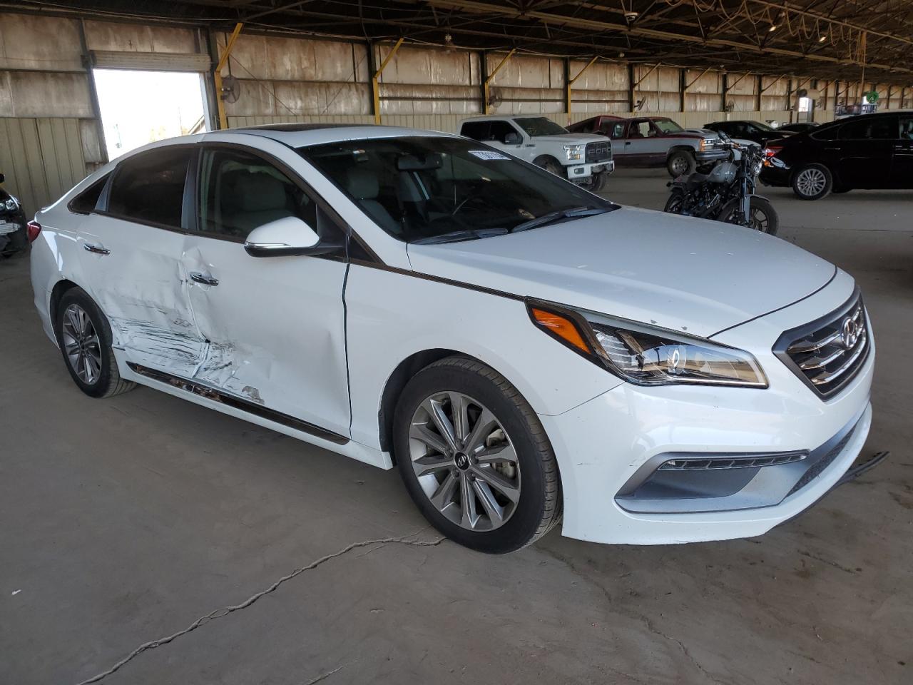 2017 Hyundai Sonata VIN 5NPE34AFXHH480330 Copart auction photo, side / front end damage thumbnail 4