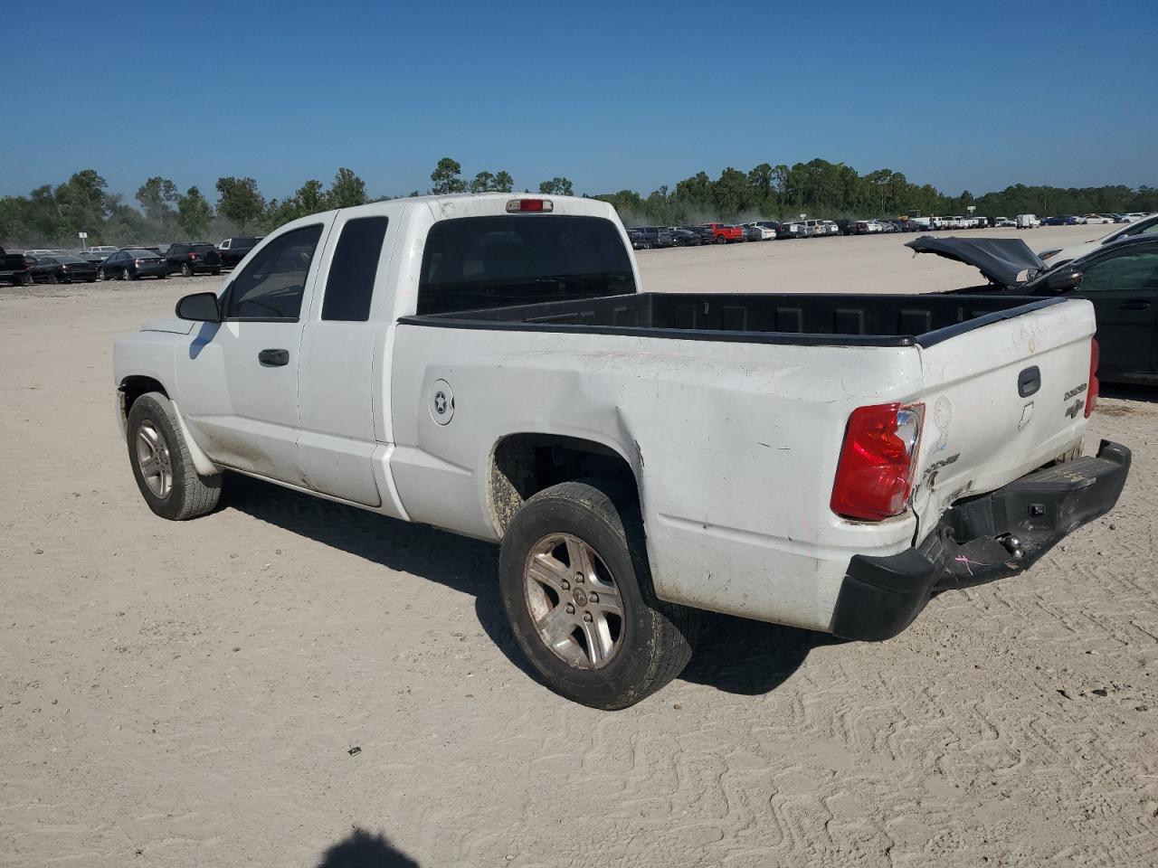 2011 Dodge Dakota VIN 1D7RE3BK9BS580869 Copart auction photo, rear end damage thumbnail 2