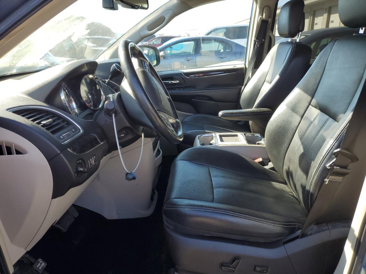 2011 Chrysler Town & Country VIN 2A4RR8DG4BR798704 Copart auction photo, front end damage thumbnail 7