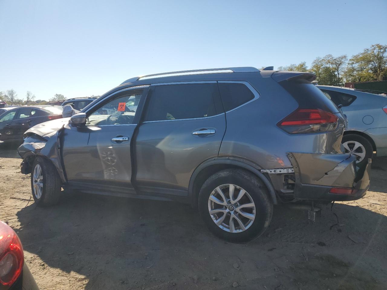 2017 Nissan Rogue VIN KNMAT2MVXHP613629 Copart auction photo, all over damage thumbnail 2