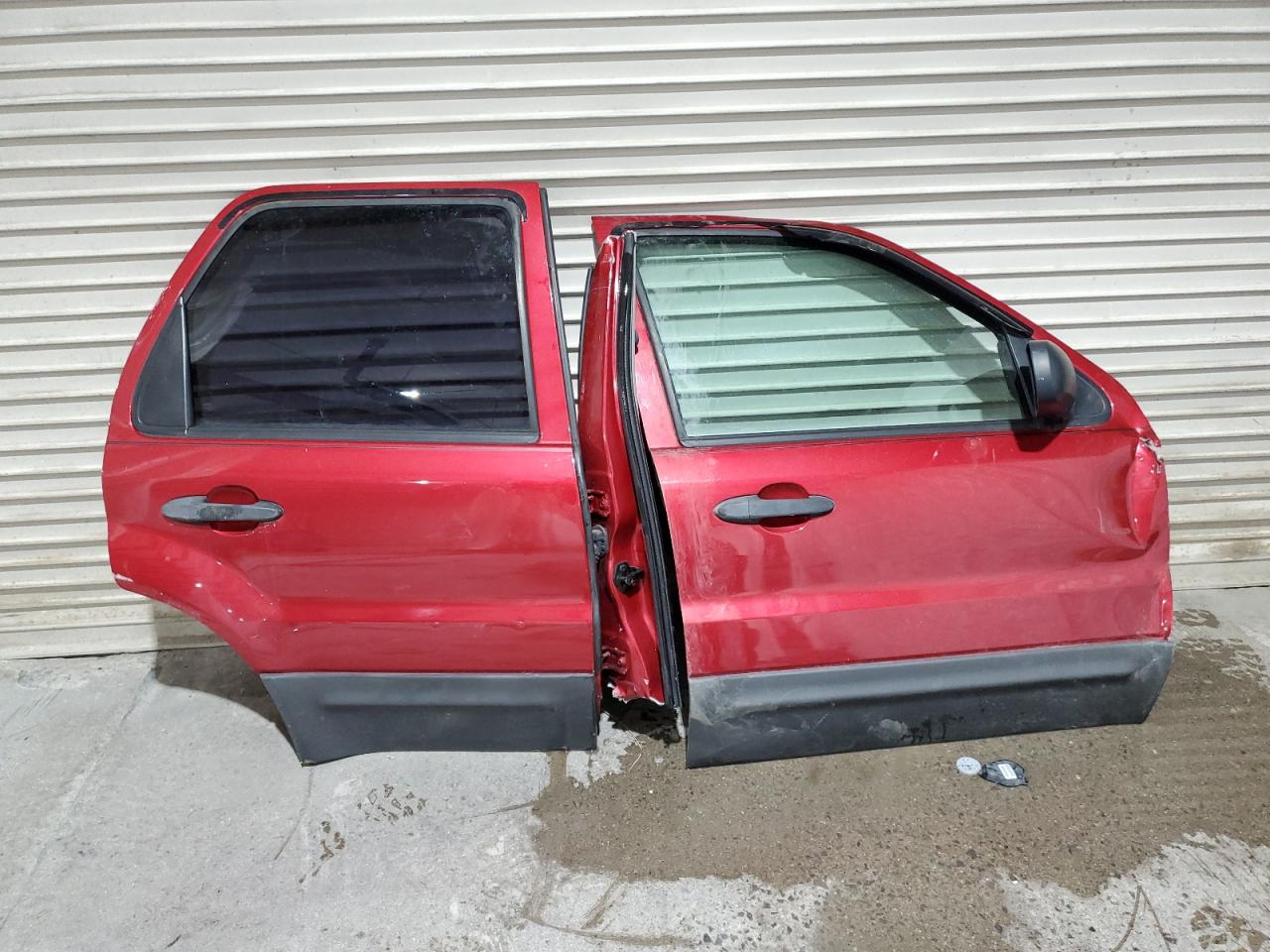 2007 Ford Escape VIN 1FMYU02Z97KB27598 Copart auction photo, all over damage thumbnail 13