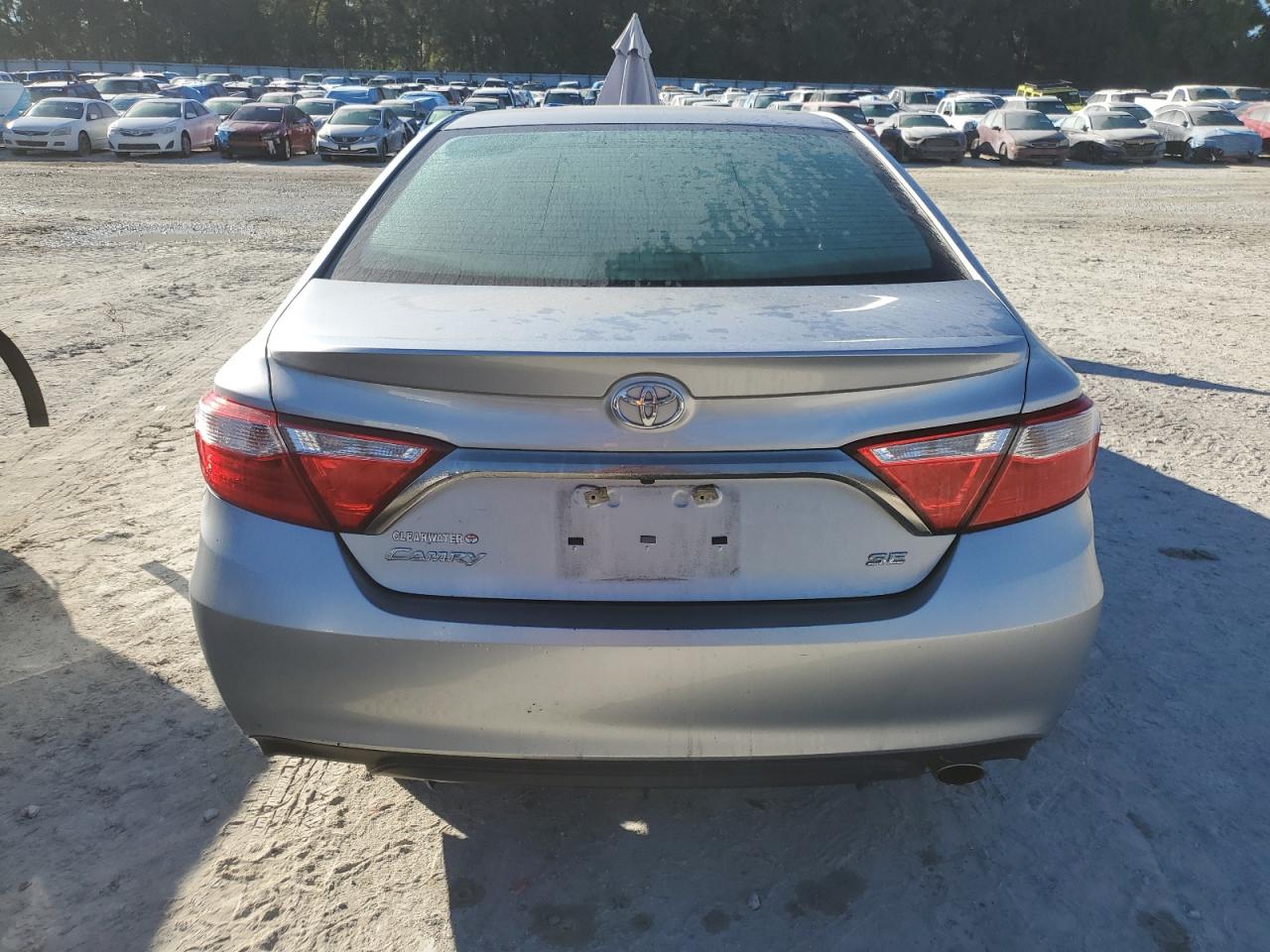 2017 Toyota Camry VIN 4T1BF1FKXHU452267 Copart auction photo, water/flood / minor dent/scratches damage thumbnail 6