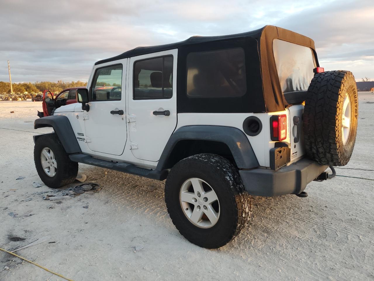 2016 Jeep Wrangler VIN 1C4BJWDG5GL251525 Copart auction photo, water/flood damage thumbnail 2