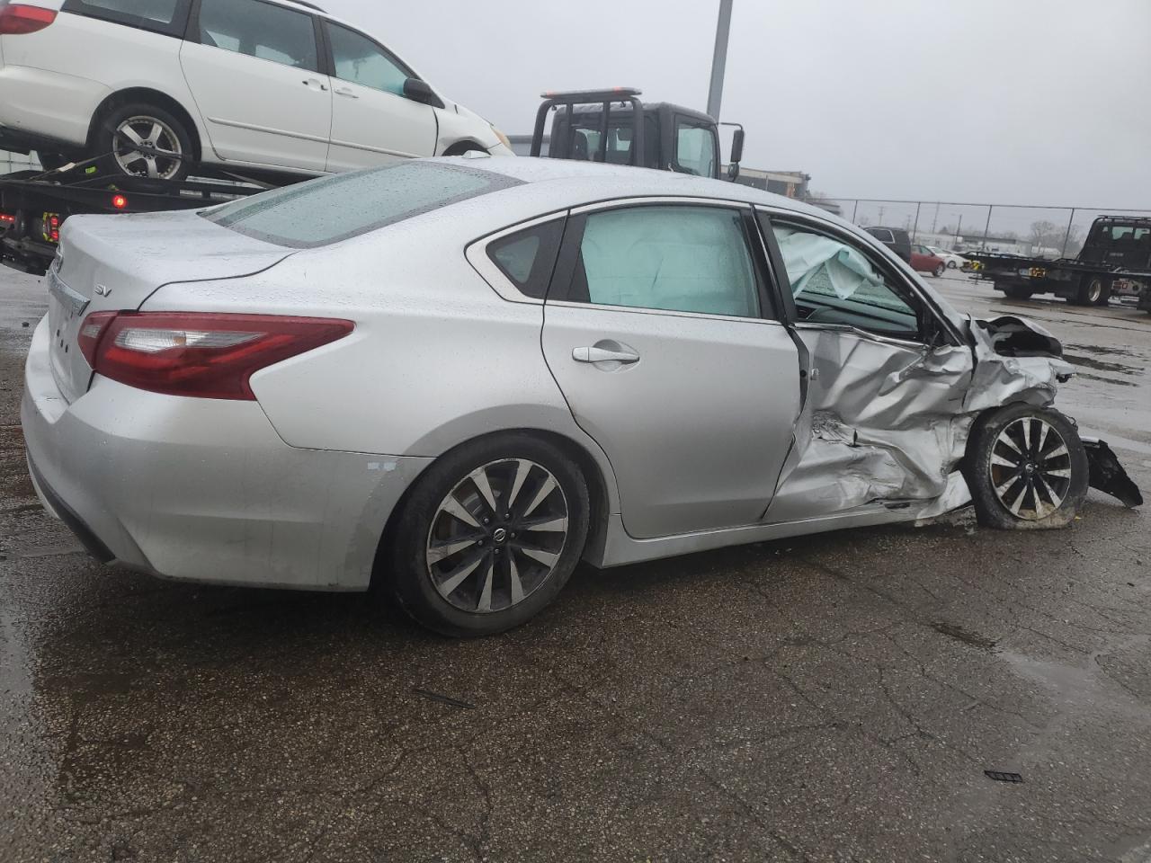 2018 Nissan Altima VIN 1N4AL3AP4JC210762 Copart auction photo, all over / undercarriage damage thumbnail 3