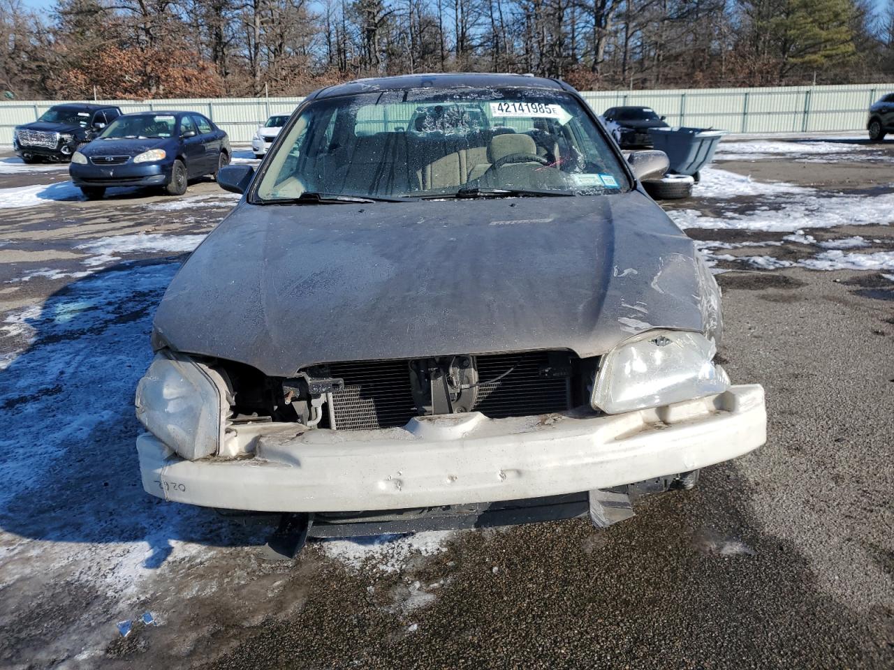 2001 Mazda 626 VIN 1YVGF22D815242283 Copart auction photo, front end / minor dent/scratches damage thumbnail 5