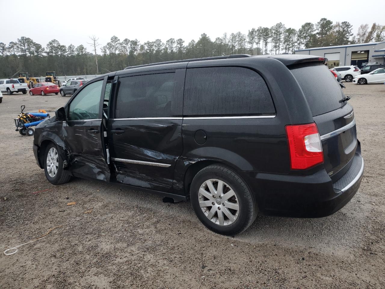 2014 Chrysler Town & Country VIN 2C4RC1BG2ER396671 Copart auction photo, side damage thumbnail 2