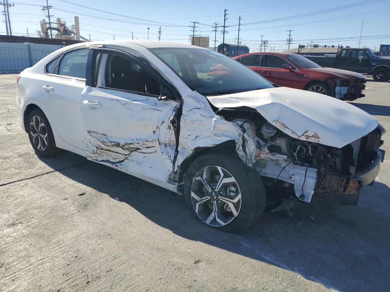 2019 KIA Forte VIN 3KPF24AD3KE083818 Copart auction photo, front end / side damage thumbnail 4