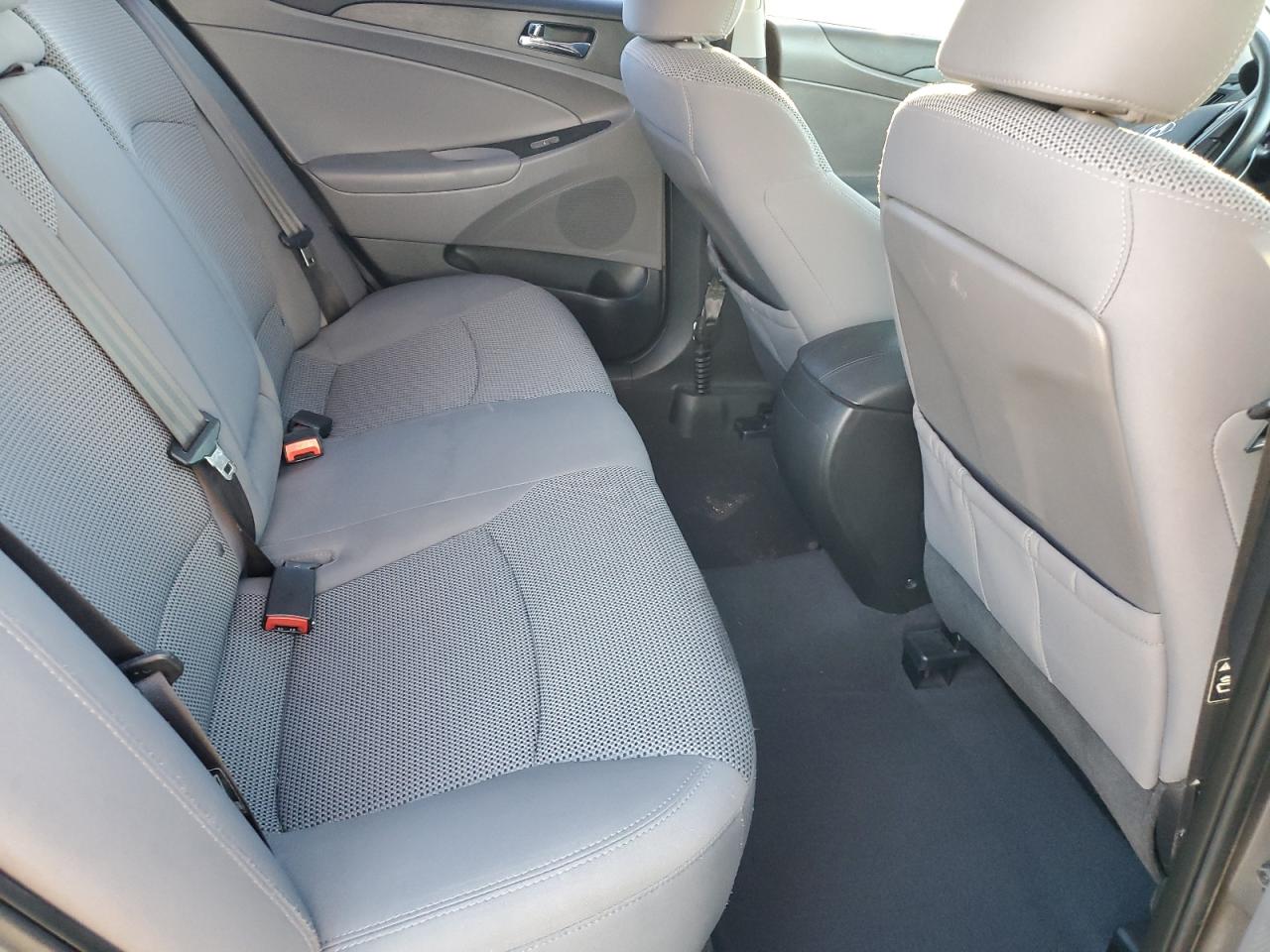 2011 Hyundai Sonata VIN 5NPEB4AC9BH137914 Copart auction photo, front end / minor dent/scratches damage thumbnail 11