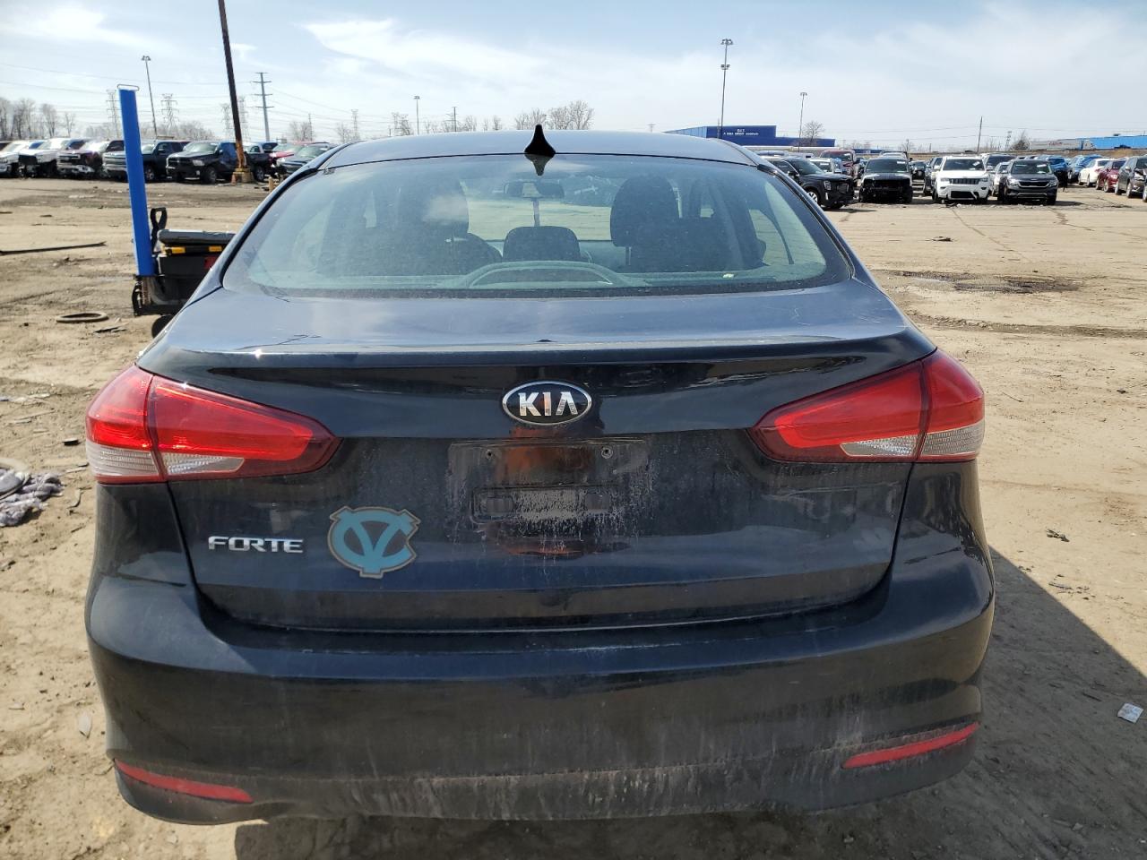 2017 KIA Forte VIN 3KPFK4A74HE148968 Copart auction photo, front end damage thumbnail 6