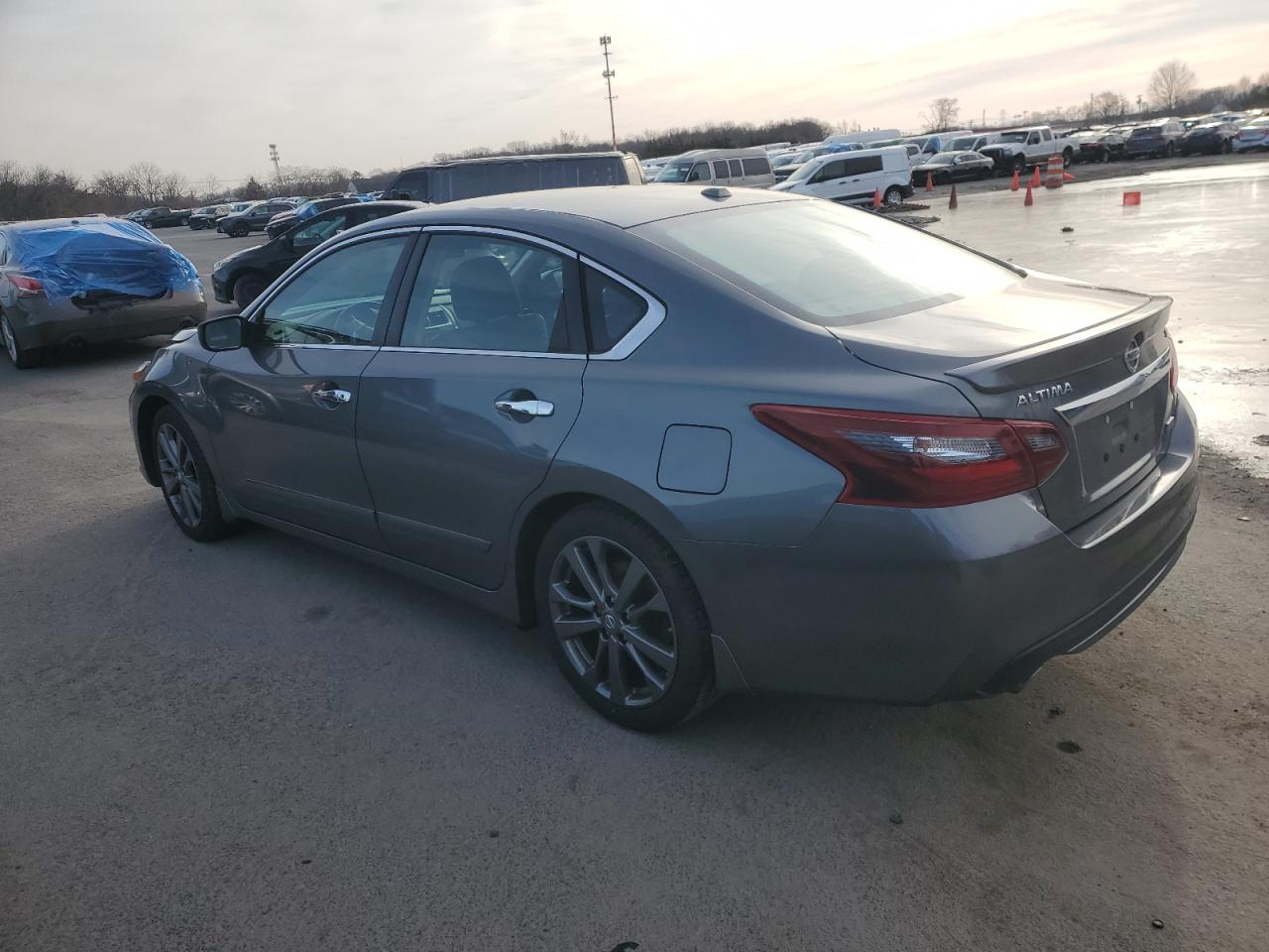 2018 Nissan Altima VIN 1N4AL3AP1JC255545 Copart auction photo, front end damage thumbnail 2