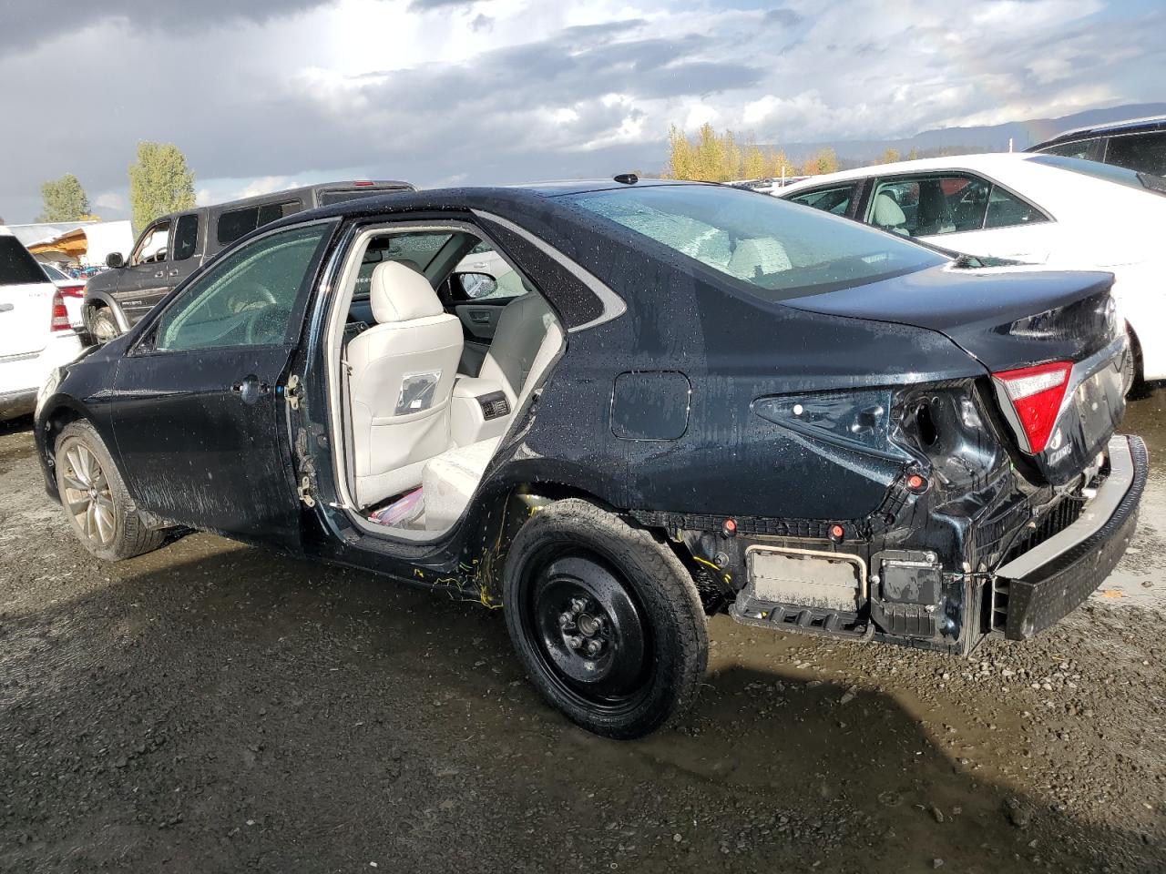 2015 Toyota Camry VIN 4T1BF1FK7FU889477 Copart auction photo, all over damage thumbnail 2