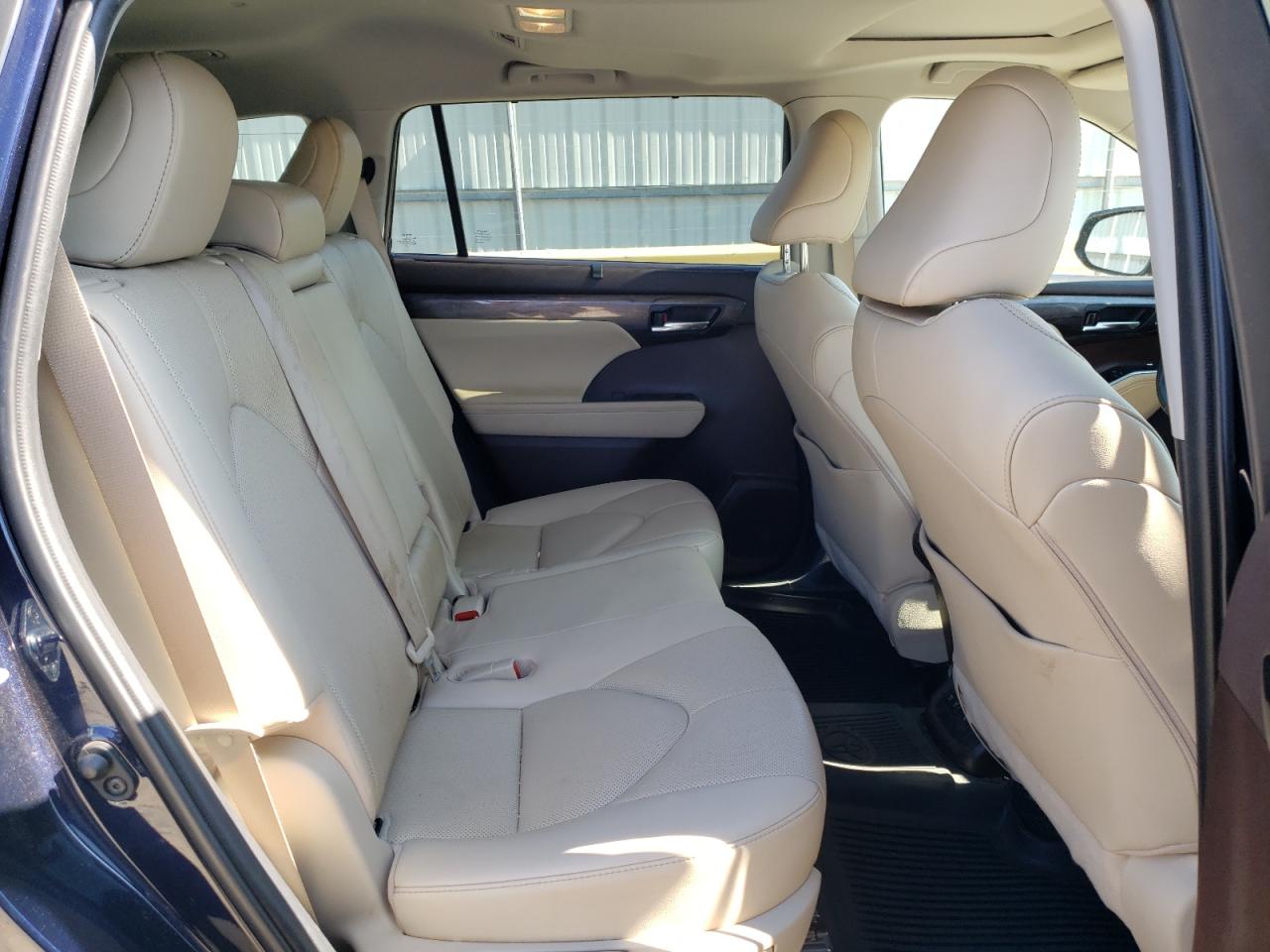 2020 Toyota Highlander VIN 5TDDZRBH9LS031196 Copart auction photo, front end / minor dent/scratches damage thumbnail 11