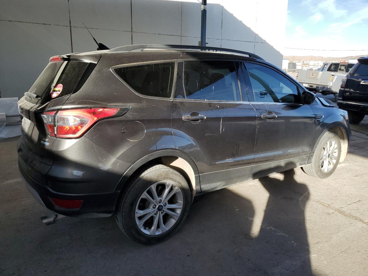 2018 Ford Escape VIN 1FMCU9GD6JUC75831 Copart auction photo, front end damage thumbnail 3