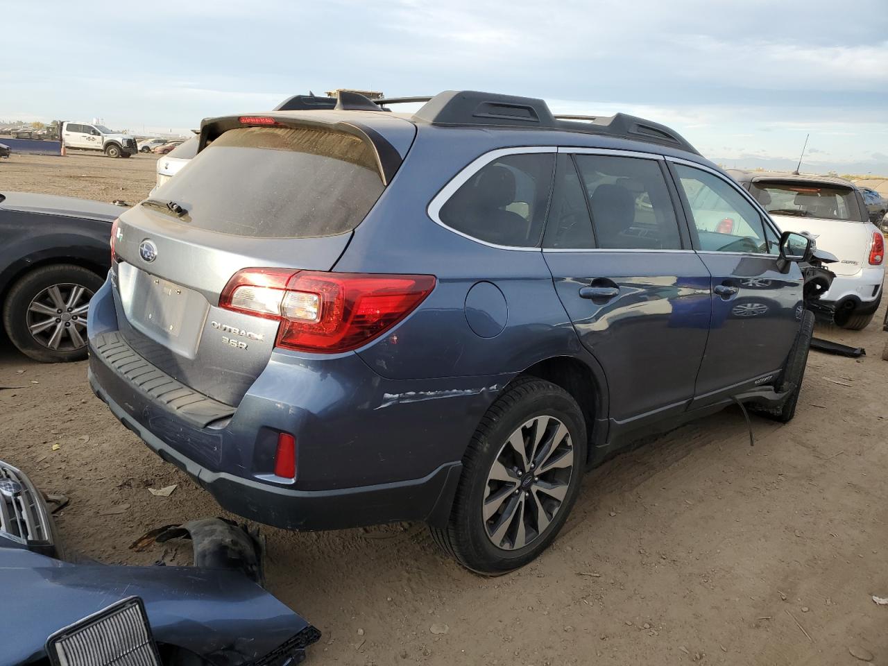 2017 Subaru Outback VIN 4S4BSEKC7H3224315 Copart auction photo, front end damage thumbnail 3
