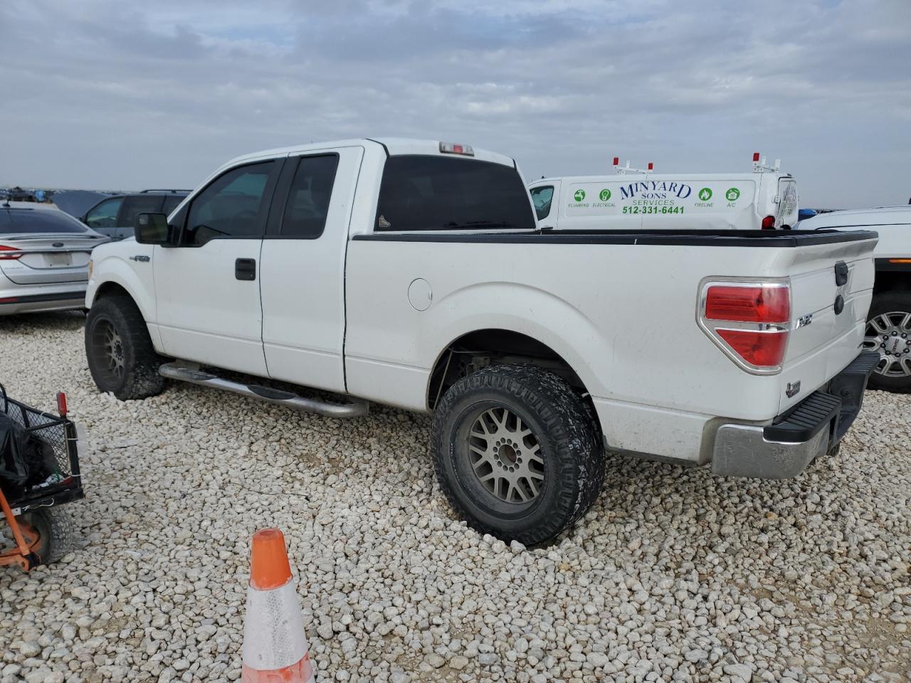 2011 Ford F-150 VIN 1FTEX1CM8BFB64537 Copart auction photo, rear end damage thumbnail 2