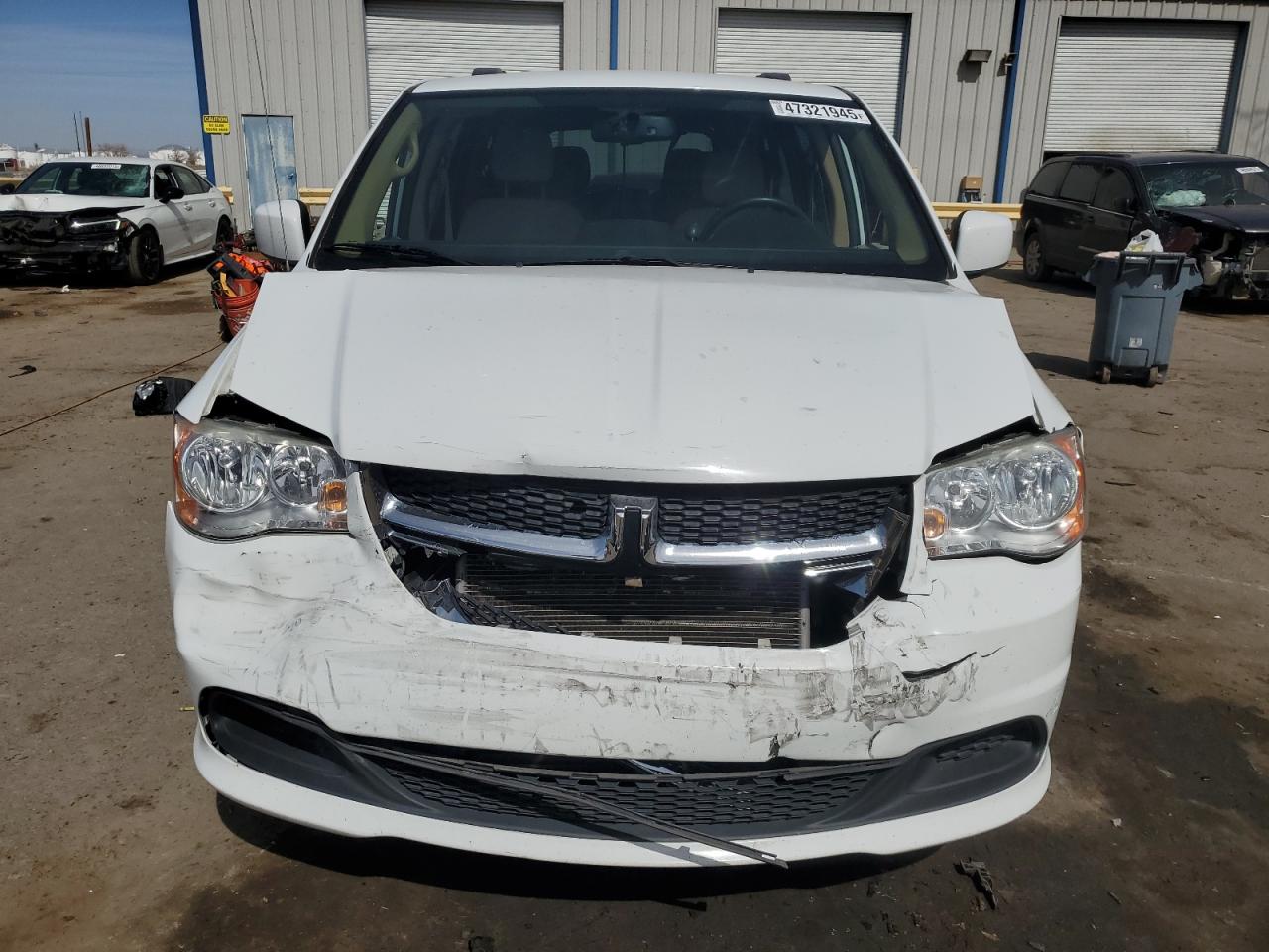 2014 Dodge Caravan VIN 2C4RDGCG6ER174018 Copart auction photo, front end / side damage thumbnail 5