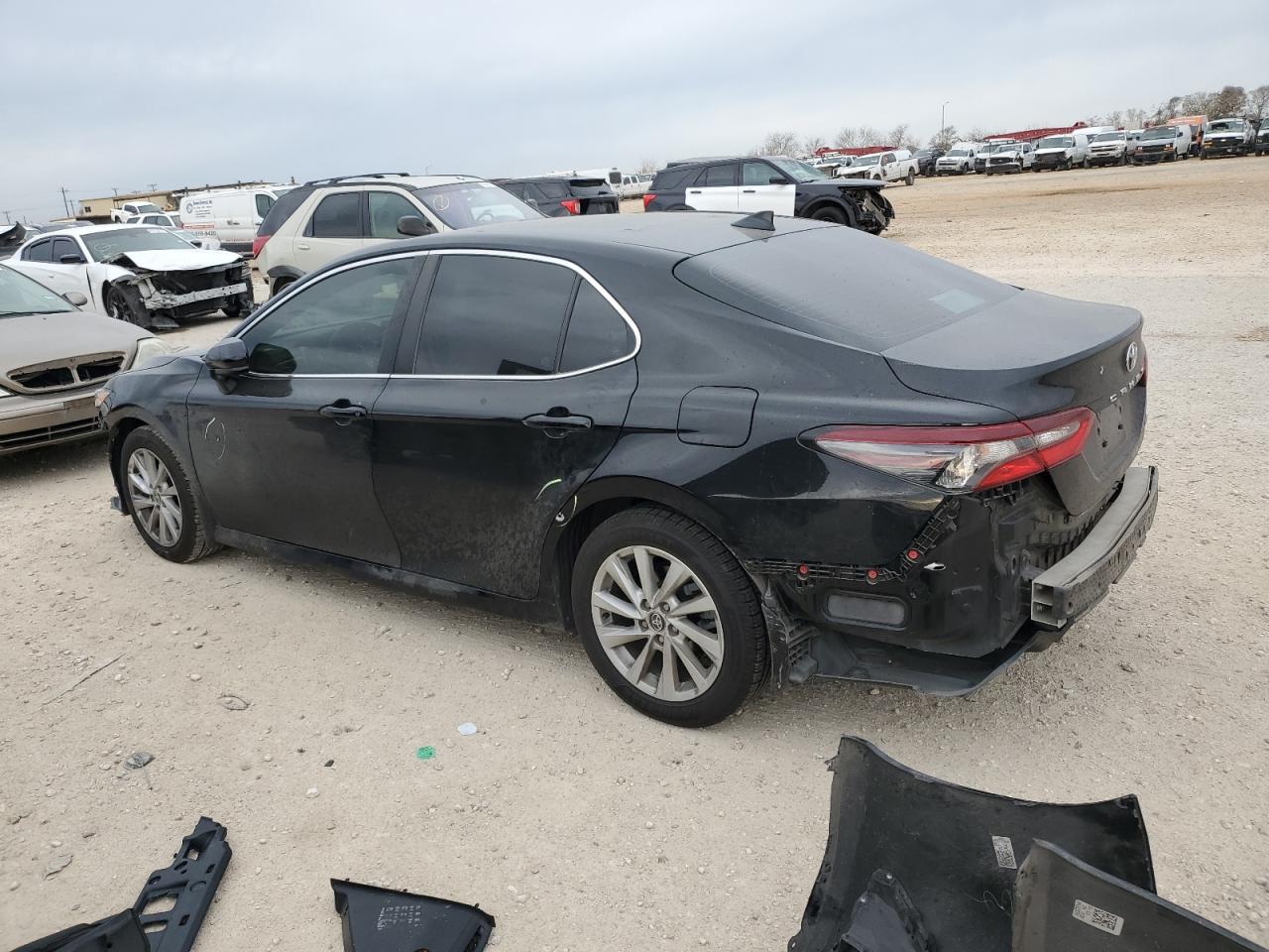 2022 Toyota Camry VIN 4T1C11AK4NU689116 Copart auction photo, vandalism / stripped damage thumbnail 2