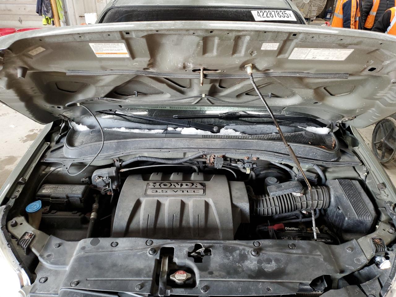 2008 Honda Pilot VIN 5FNYF18528B024689 Copart auction photo, front end / side damage thumbnail 13
