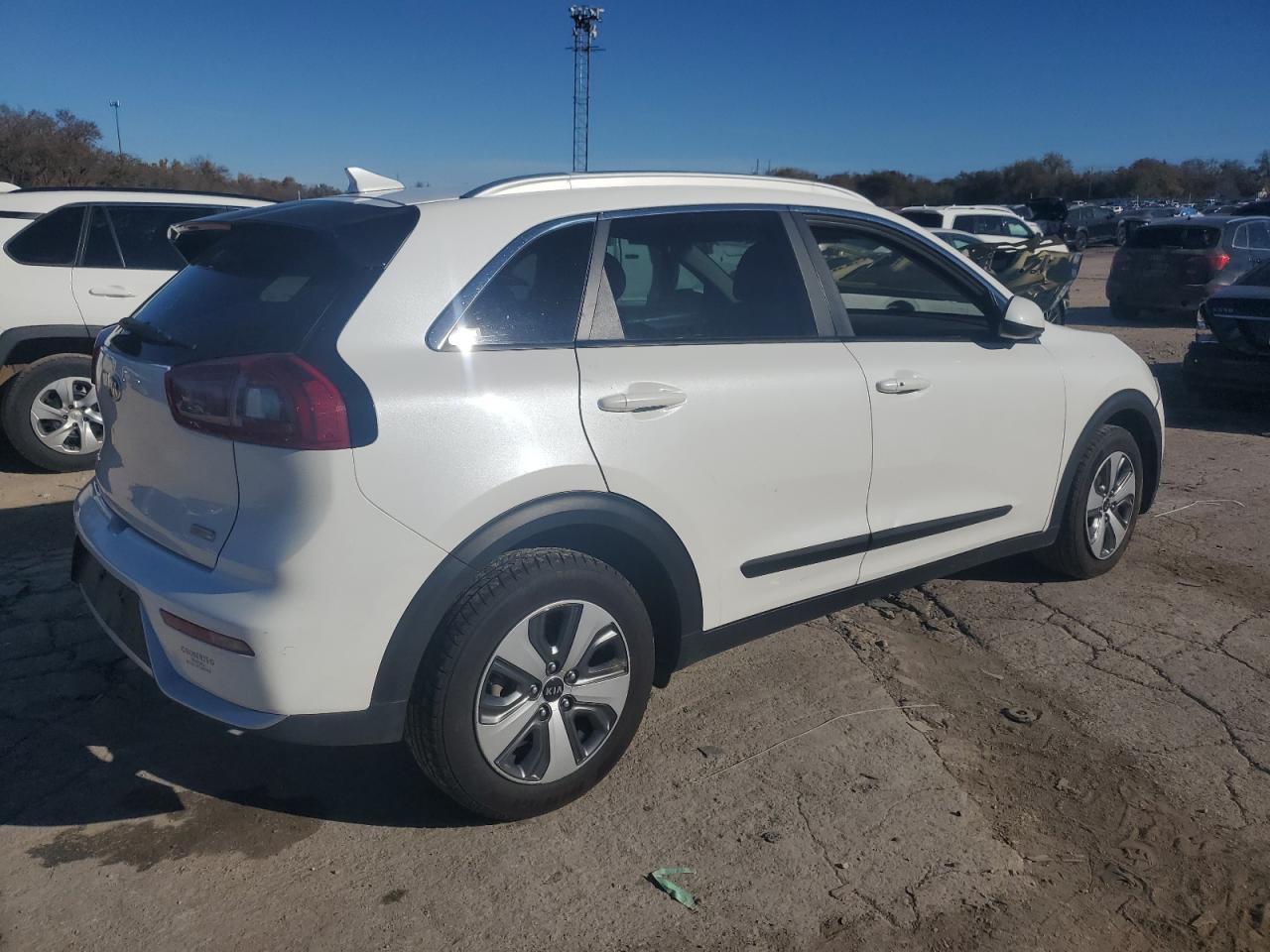 2019 KIA Niro VIN KNDCB3LC2K5251381 Copart auction photo, front end / minor dent/scratches damage thumbnail 3