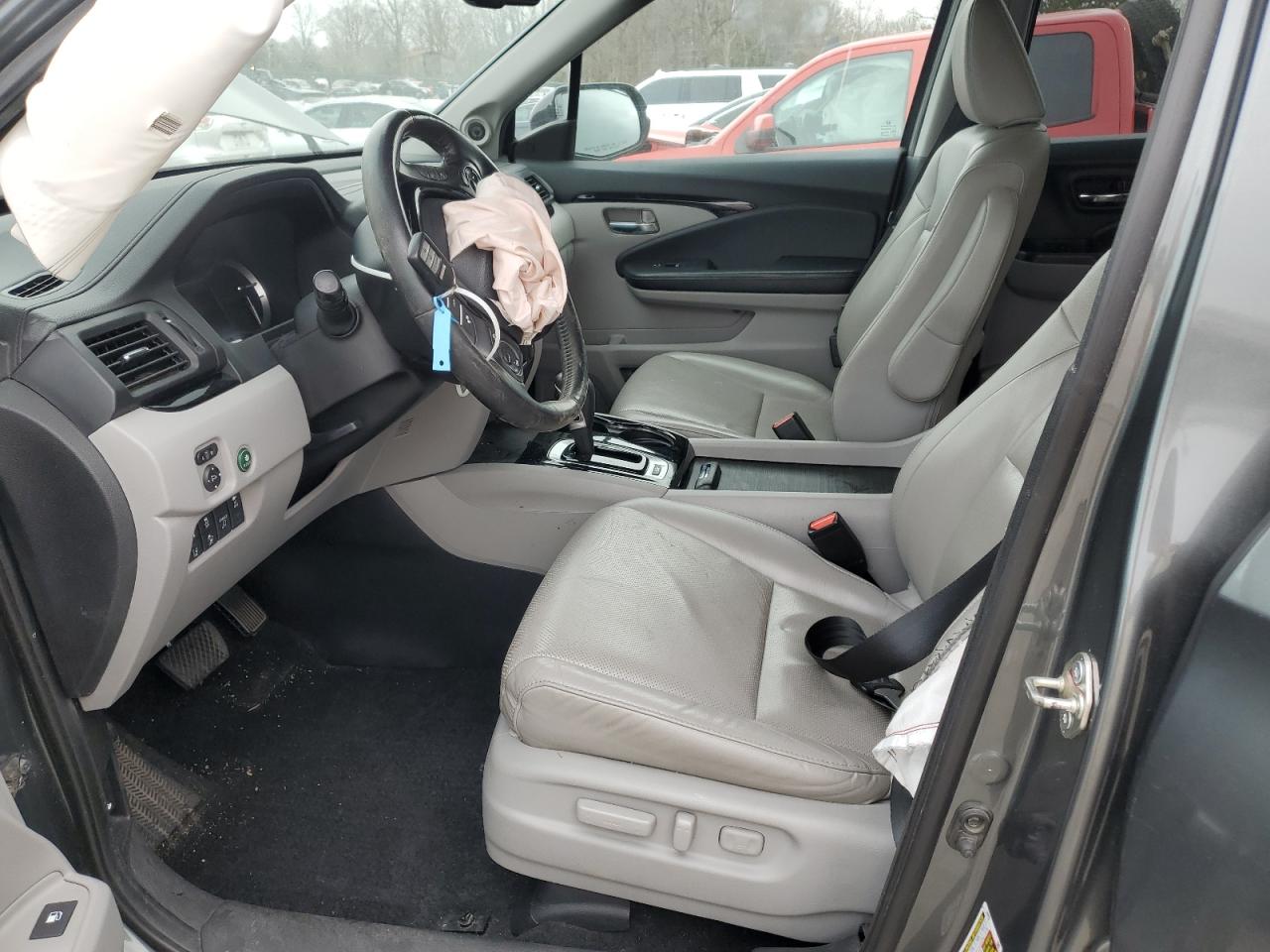 2019 Honda Ridgeline VIN 5FPYK3F70KB004631 Copart auction photo, rear end damage thumbnail 7
